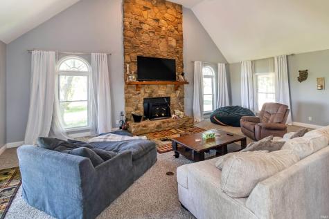 5687 S County Rd 450 W Carlisle IN 47838