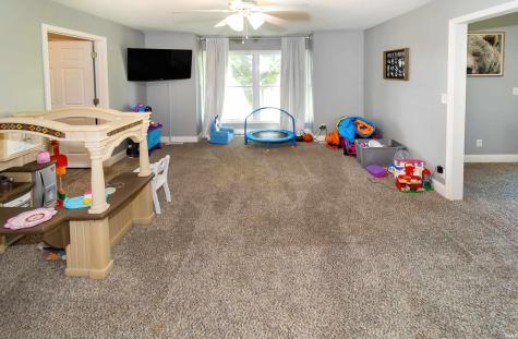 5687 S County Rd 450 W Carlisle IN 47838