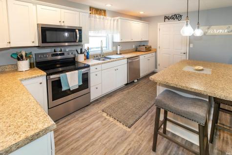 5687 S County Rd 450 W Carlisle IN 47838