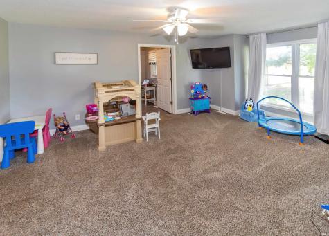 5687 S County Rd 450 W Carlisle IN 47838