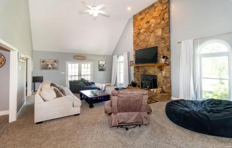 5687 S County Rd 450 W Carlisle IN 47838