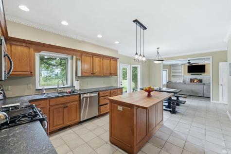 2306 Longleaf Drive Fort Wayne IN 46814