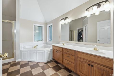 2306 Longleaf Drive Fort Wayne IN 46814