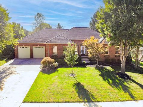 1354 Blackhawk Drive Columbus IN 47201