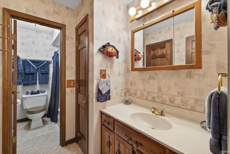 8002 N Lakeview Drive Unionville IN 47468