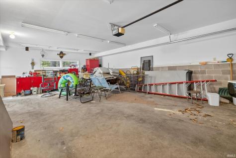 8002 N Lakeview Drive Unionville IN 47468