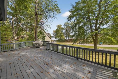 8002 N Lakeview Drive Unionville IN 47468