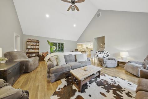 4075 S Hon Avenue Owensville IN 47665