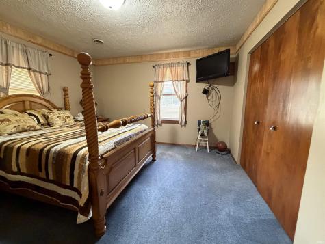 237 S Edwards Street Worthington IN 47471