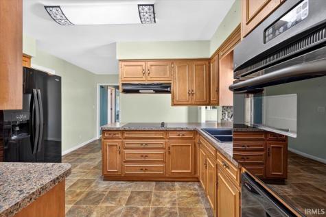 108 Mohawk Drive Flora IN 46929