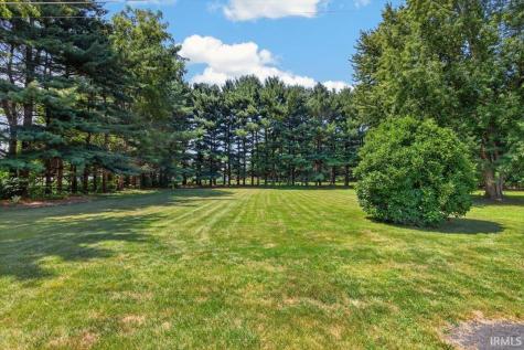 108 Mohawk Drive Flora IN 46929