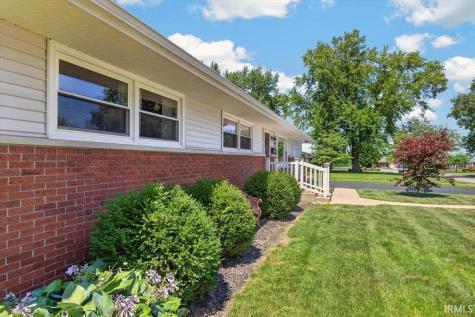 108 Mohawk Drive Flora IN 46929