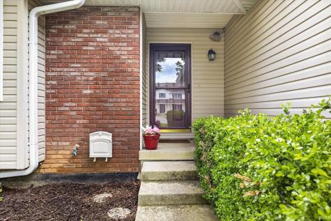 4589 S Hummingbird Court Bloomington IN 47401