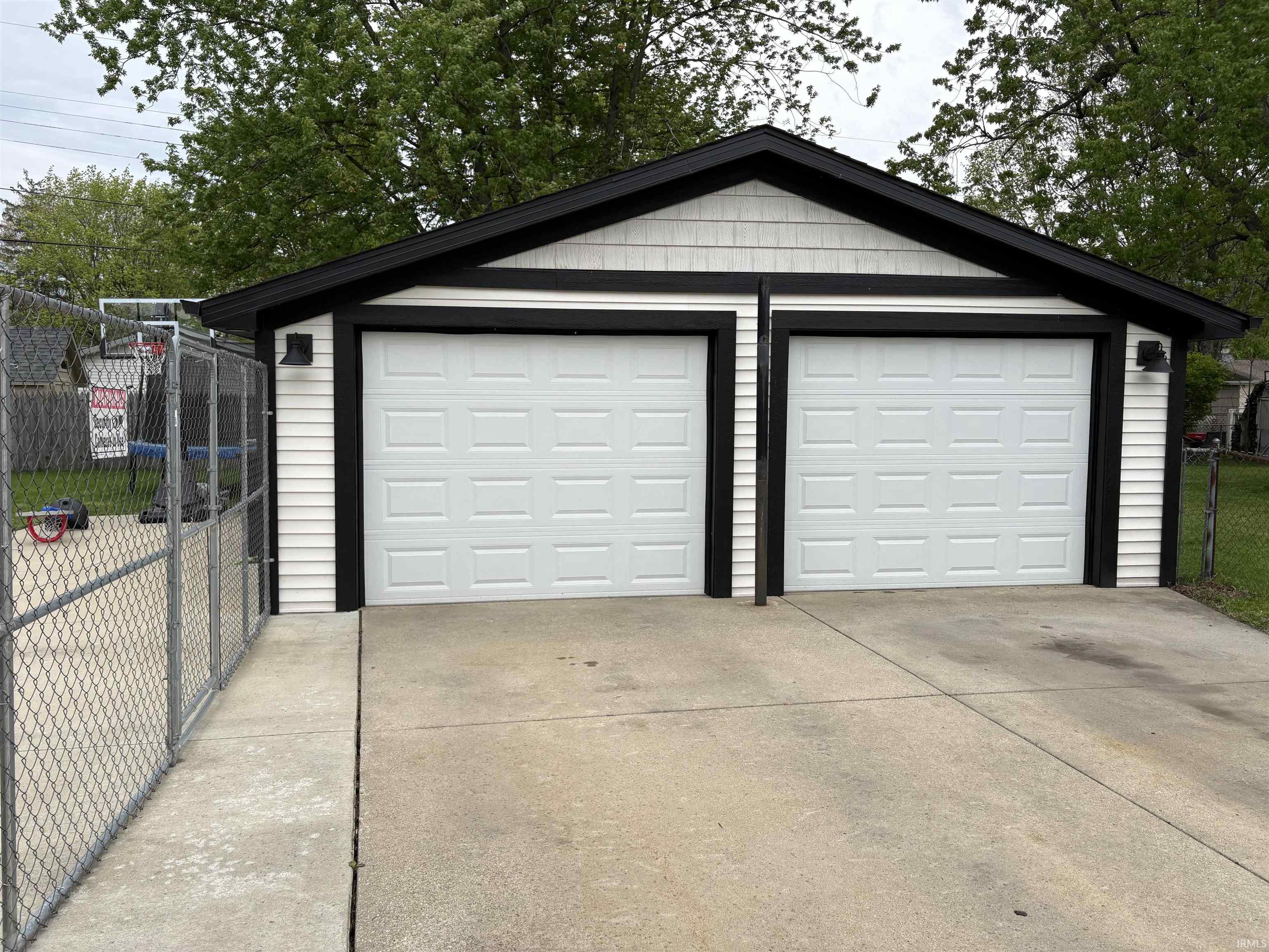 1603 Crestwood Boulevard South Bend IN 46635
