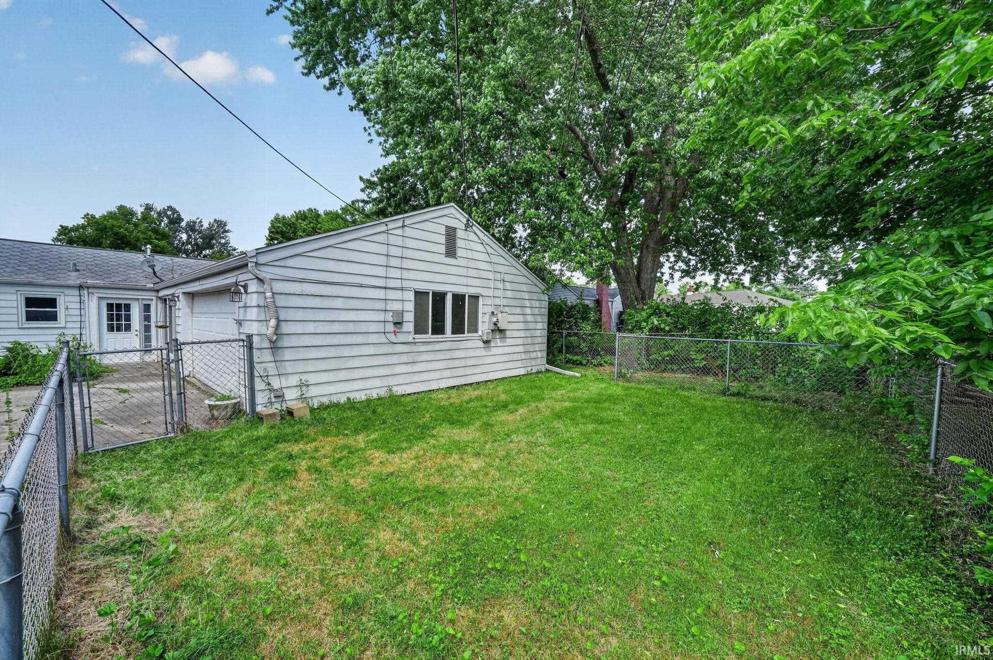 1616 Southeast Drive South Bend IN 46614