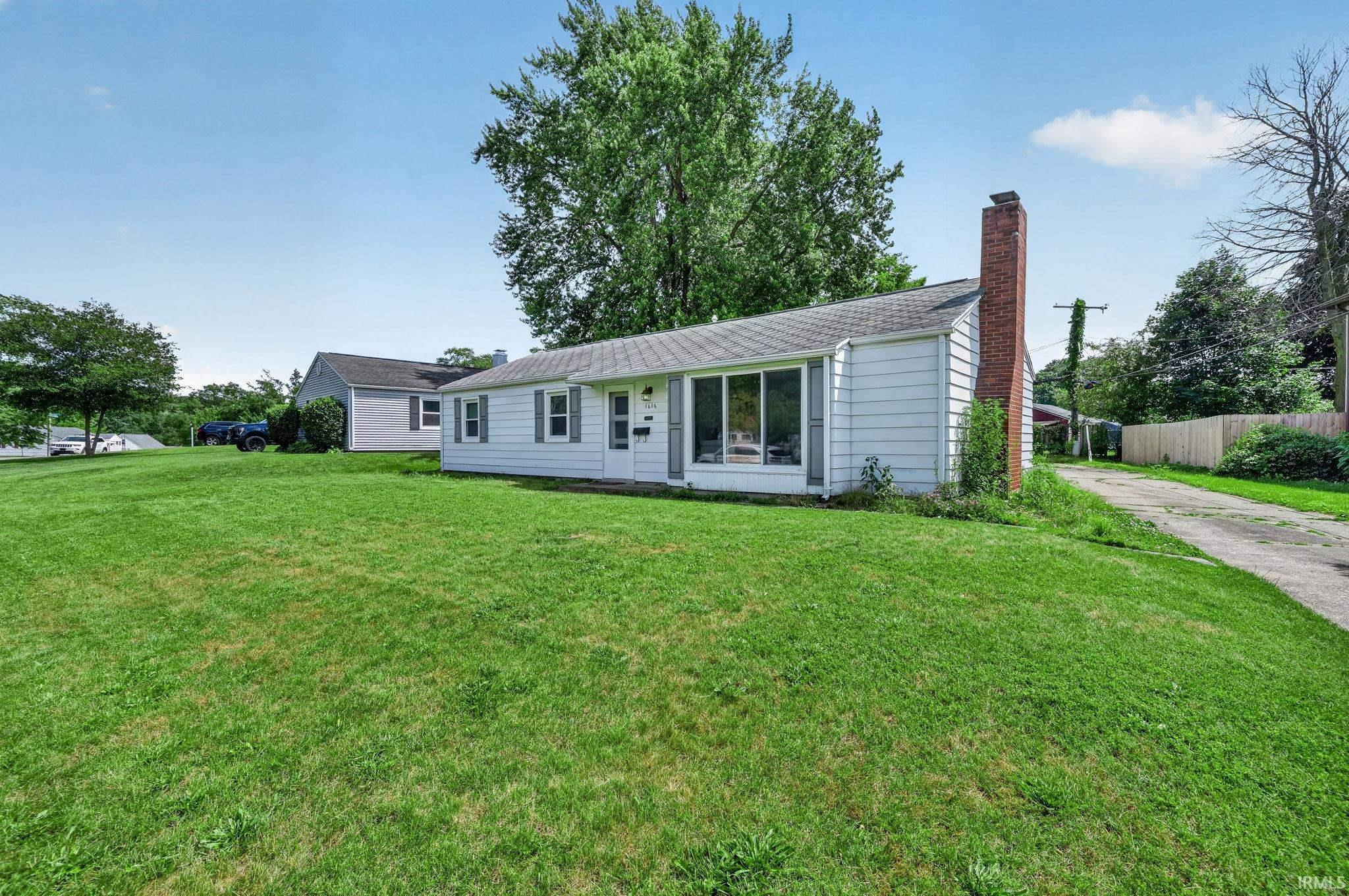 1616 Southeast Drive South Bend IN 46614
