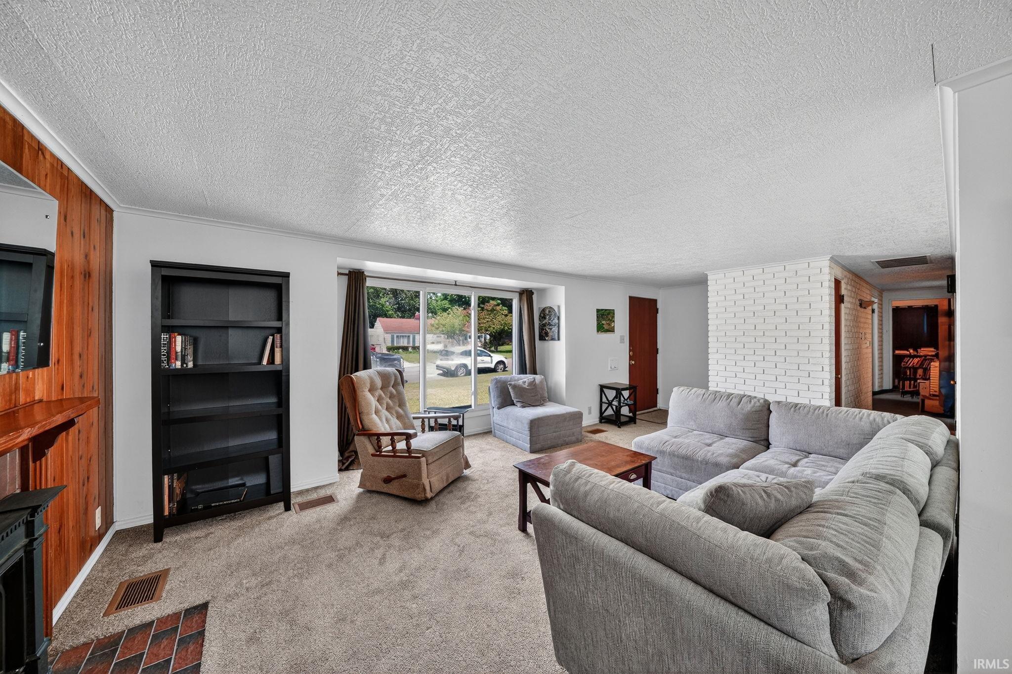 1616 Southeast Drive South Bend IN 46614