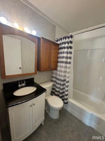1809 Edenton Drive Fort Wayne IN 46804
