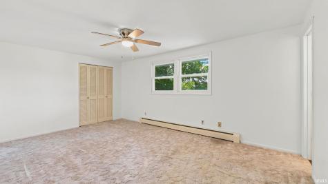 608 E Till Road Fort Wayne IN 46825