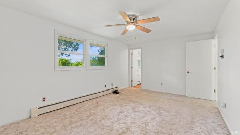 608 E Till Road Fort Wayne IN 46825