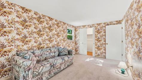 608 E Till Road Fort Wayne IN 46825