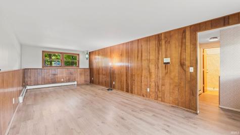 608 E Till Road Fort Wayne IN 46825