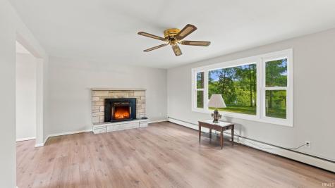 608 E Till Road Fort Wayne IN 46825