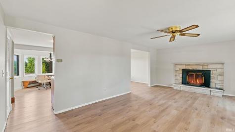 608 E Till Road Fort Wayne IN 46825