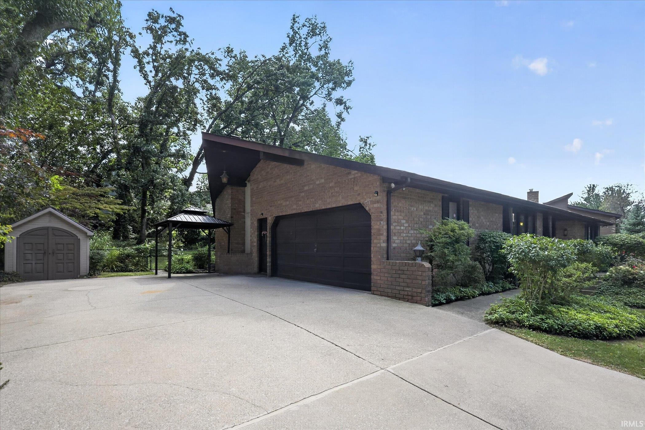 53244 Bonvale Drive South Bend IN 46635