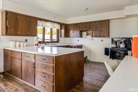 8613 N Buck Creek Pike Mooreland IN 47360