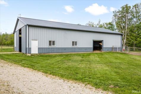 8613 N Buck Creek Pike Mooreland IN 47360