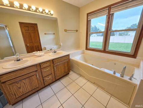12357 Diamond Drive Plymouth IN 46563