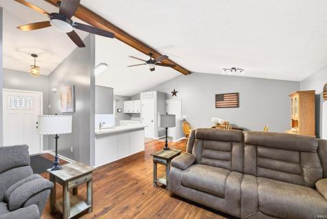 206 Woodcliff Way Bedford IN 47421