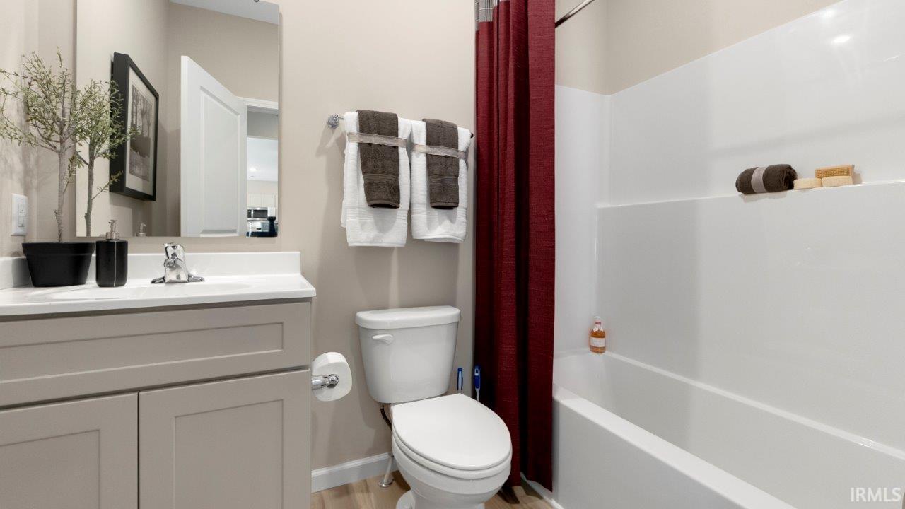 2855 Greenville Court Warsaw IN 46582