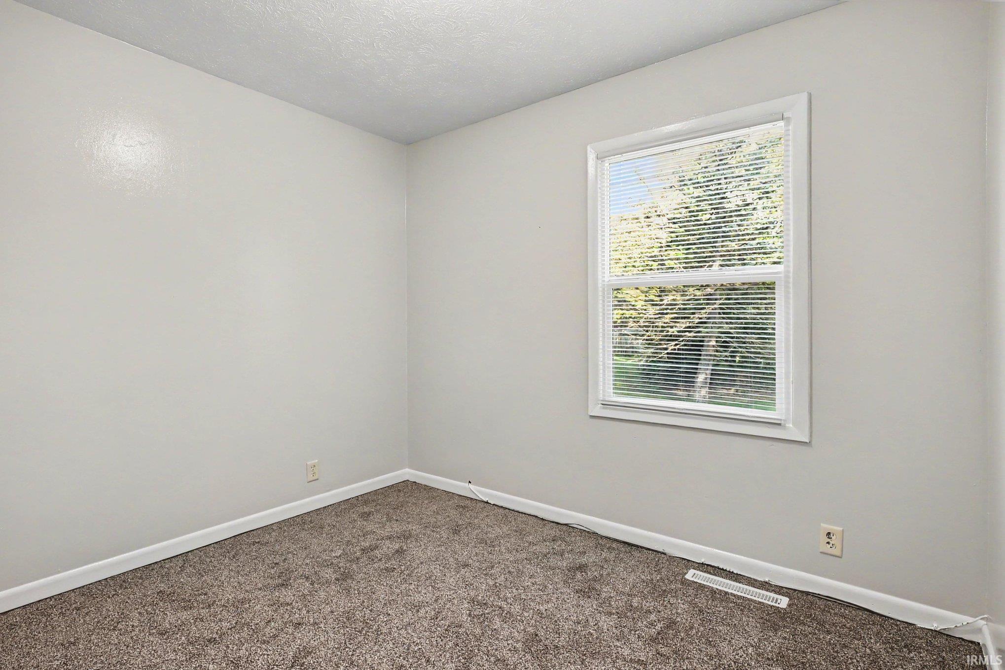 23538 Rye Court Elkhart IN 46514