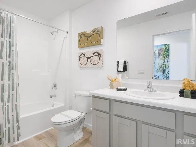 2873 Greenville Court Warsaw IN 46582