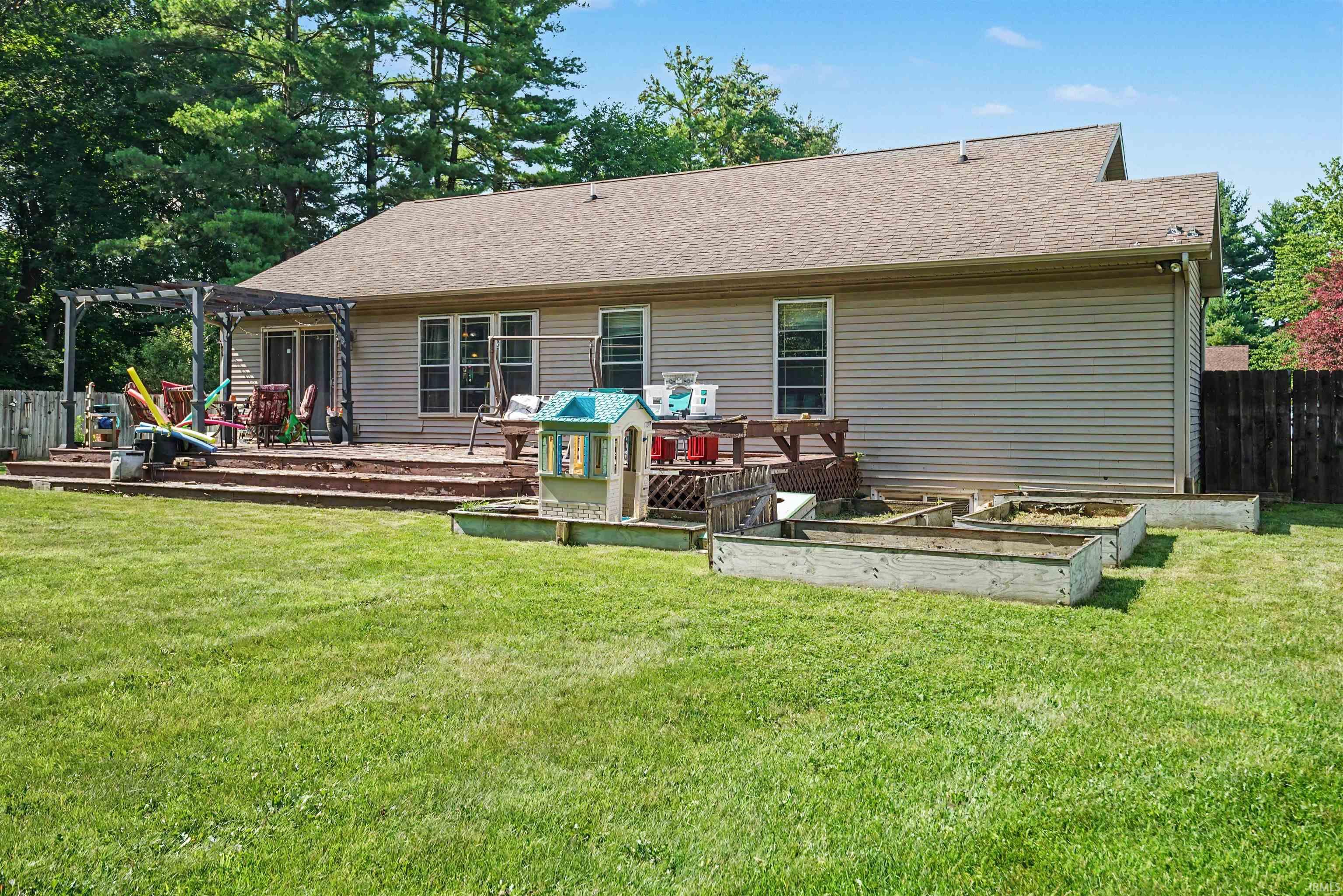 20982 Arcadia Drive Bristol IN 46507