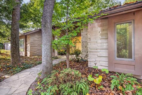2317 E Linden Hill Drive Bloomington IN 47401