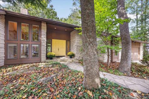 2317 E Linden Hill Drive Bloomington IN 47401
