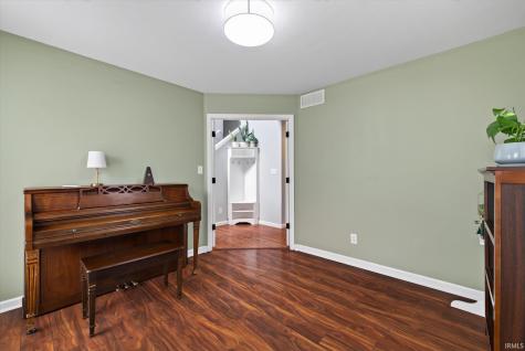 1214 S Donington Court Bloomington IN 47401