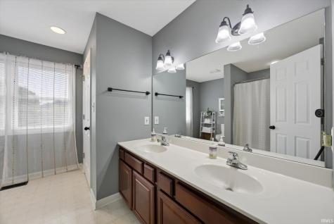 1214 S Donington Court Bloomington IN 47401