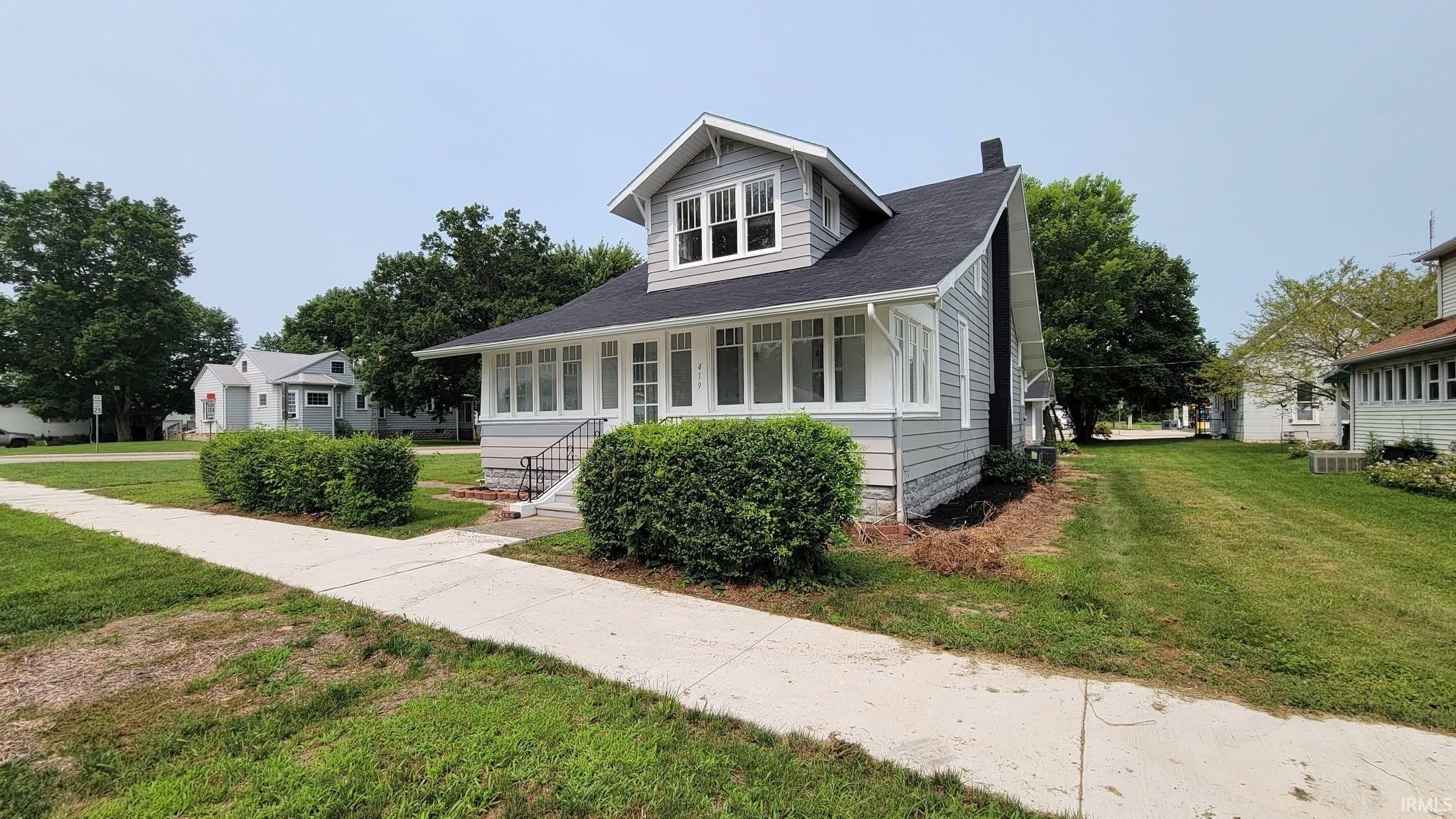 419 N Wayne Street Warren IN 46792