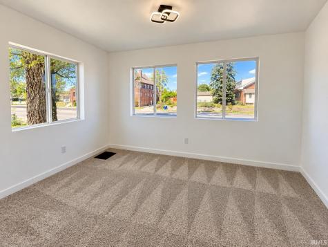 121 E Memorial Drive Muncie IN 47302