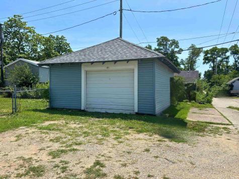 121 E Memorial Drive Muncie IN 47302