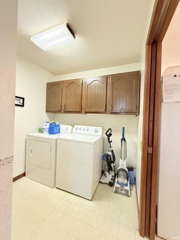 213 N Greenberry Street Sweetser IN 46987