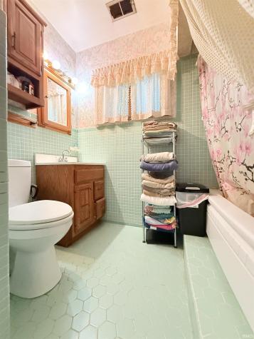 213 N Greenberry Street Sweetser IN 46987