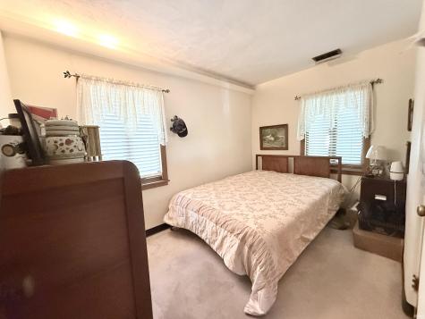 213 N Greenberry Street Sweetser IN 46987