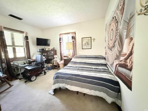 213 N Greenberry Street Sweetser IN 46987