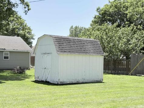 213 N Greenberry Street Sweetser IN 46987
