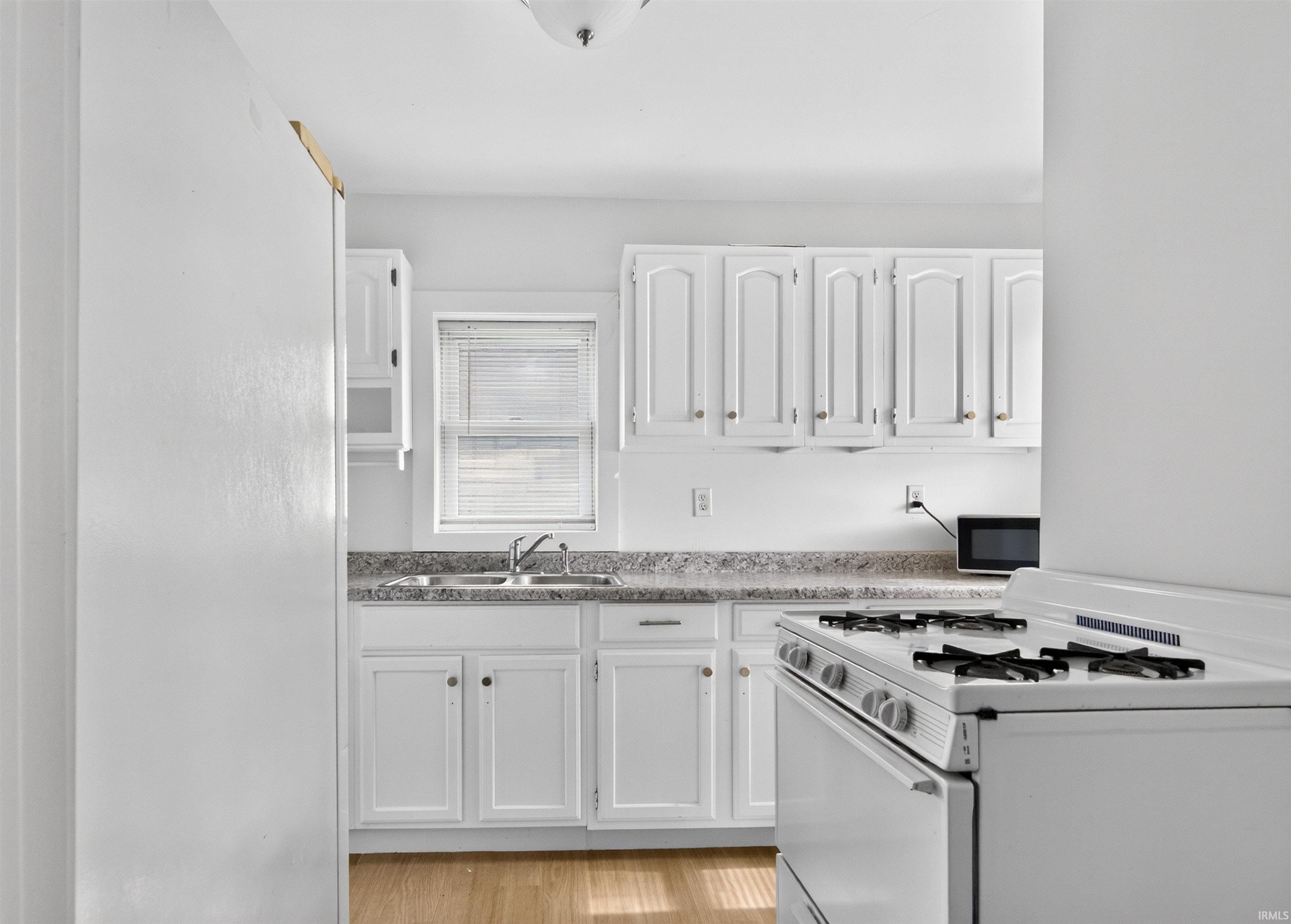 1529 Medora Street South Bend IN 46628